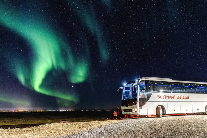 Northern Lights Bus Tour from Reykjavik with Hot Chocolate - How Thingvellir Helps You See More Aurora