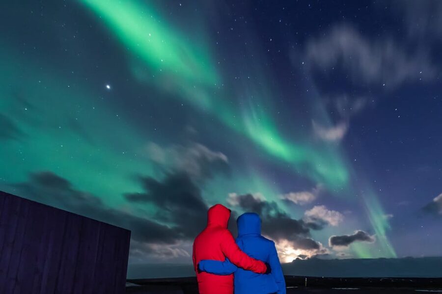 Northern Lights in Mini Bus, Photos, Hot Cocoa and Pastries - Price and Value: Is $124 Fair for What You Get?