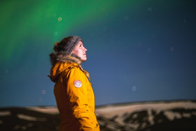 Northern Lights Minibus Tour with Hot Cocoa, Blankets & Photos - When the Sky Performs: Hot Cocoa, Blankets, and Photo Moments