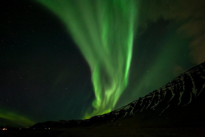 Northern Lights Small-Group Tour From Reykjavik with Hot Drink - Pickup, group size, and why the timing works for a 4-hour plan