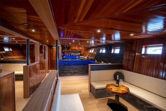 Northern Lights Yacht Cruise in Reykjavik - Practical tips that make a real difference in Reykjavik nights