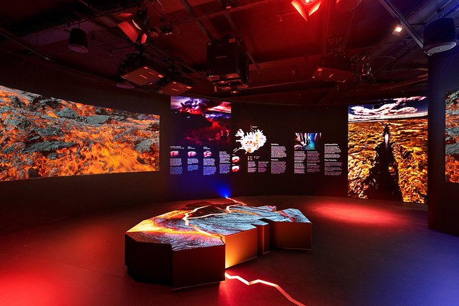 Perlan - Wonders of Iceland Experience - Northern Lights time: the 30-minute Aurora planetarium show