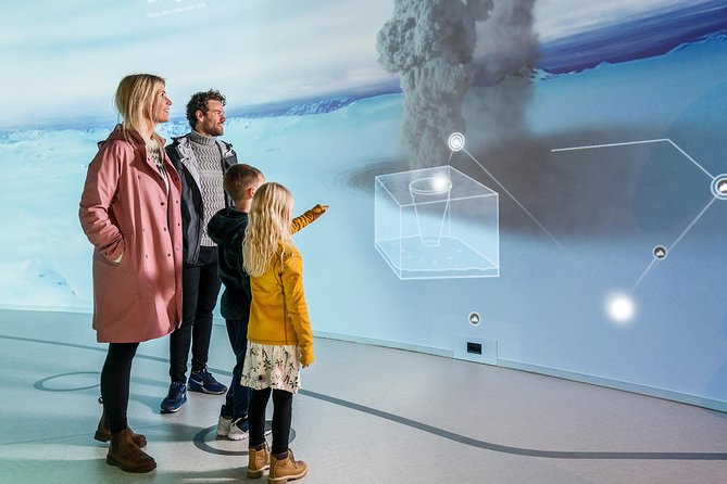 Perlan - Wonders of Iceland Experience - The 360-degree observation deck: views plus a good wind-down