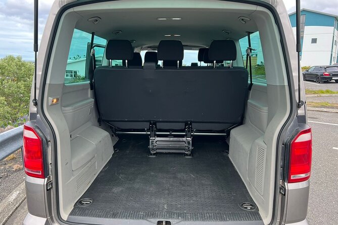 Private Airport Transfer - Comfort On the Move: Air-Conditioning, WiFi, and Parking Covered