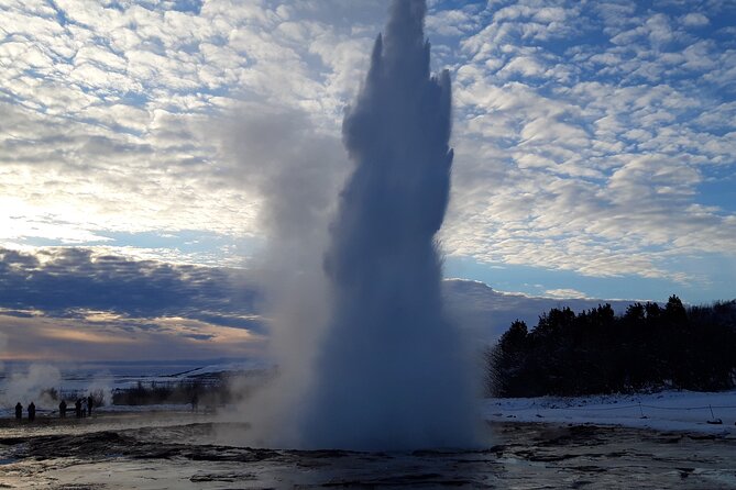Private Golden Circle Tour with Airport Pick up - Stop 2: Þingvellir National Park, plates and the Alþingi story