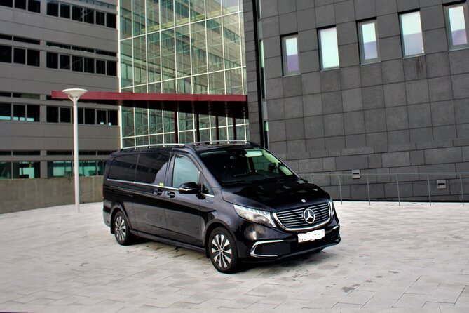 Private Keflavik Airport Transfer (One Way) - What you actually get: private vehicle, door-to-door, up to 3