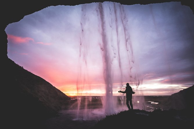 Private South Coast Fire and Ice: Glacier viewpoint & Lava Show - The Icelandic Lava Show in Vík: why this tour earns its name