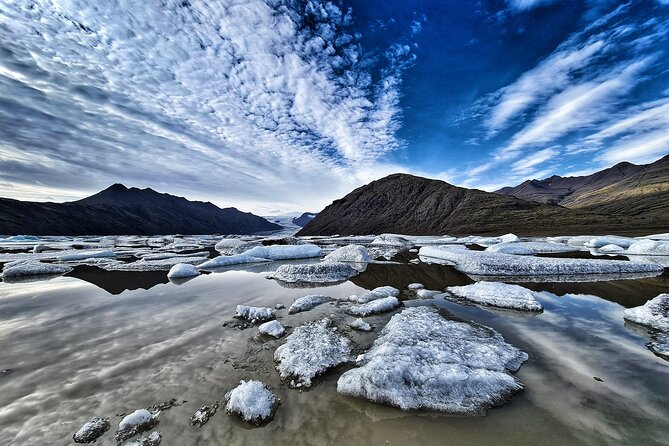 Private Tour Höfn: Jokulsárlón , Diamond Beach, Secret Glacier - Stop 3: Fellsfjara and Diamond Beach sparkle on black sand