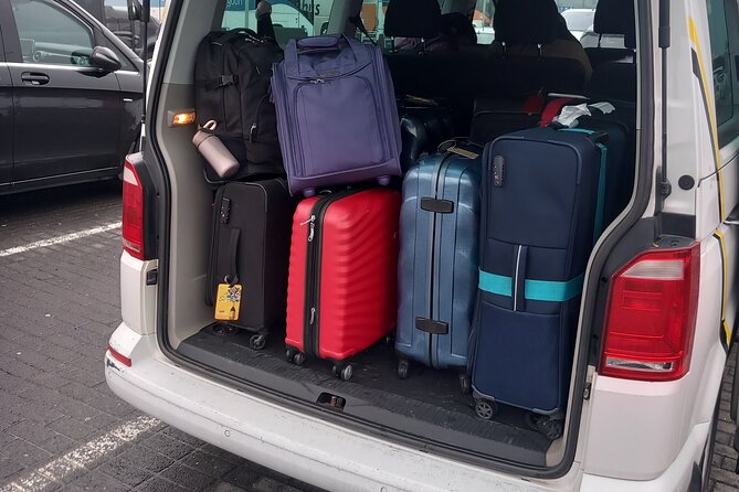 Private Transfer from Keflavik Airport to Reykjavik/surrounding - Meeting the driver at Keflavik, and why the address matters