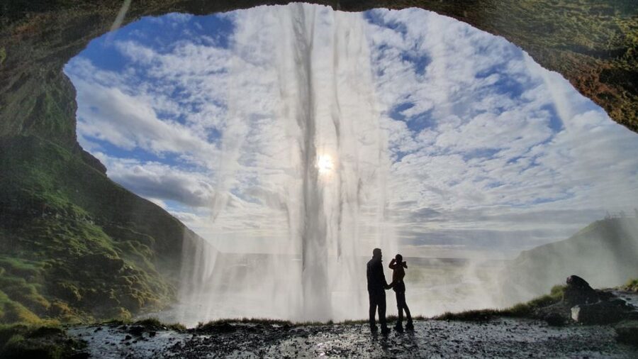 Reykjavík: 2-Day Tour with Icebergs, Glaciers & Waterfalls - Hofskirkja Church and Fjadrargljúfur Canyon Views
