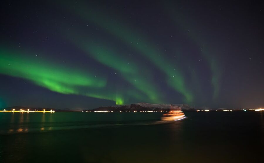 Reykjavik: 2-Hour Northern Lights by Boat with Backup Plan - When This Tour Makes the Most Sense for You