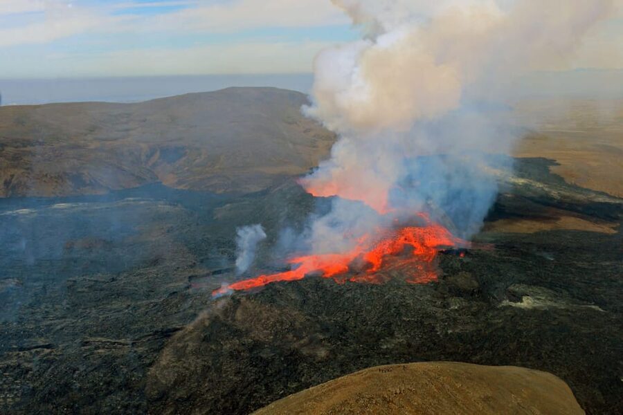 Reykjavik: 45-Minute Volcano Sightseeing Helicopter Tour - Price and value: what $624 per person buys you
