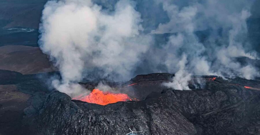 Reykjavik: 45-Minute Volcano Sightseeing Helicopter Tour - Getting to Reykjavik Domestic Airport without stress