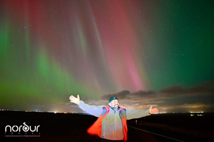 Reykjavík: 4x4 Minibus Northern Lights with Photo and Cocoa - The timing: 4 hours total and the best viewing season
