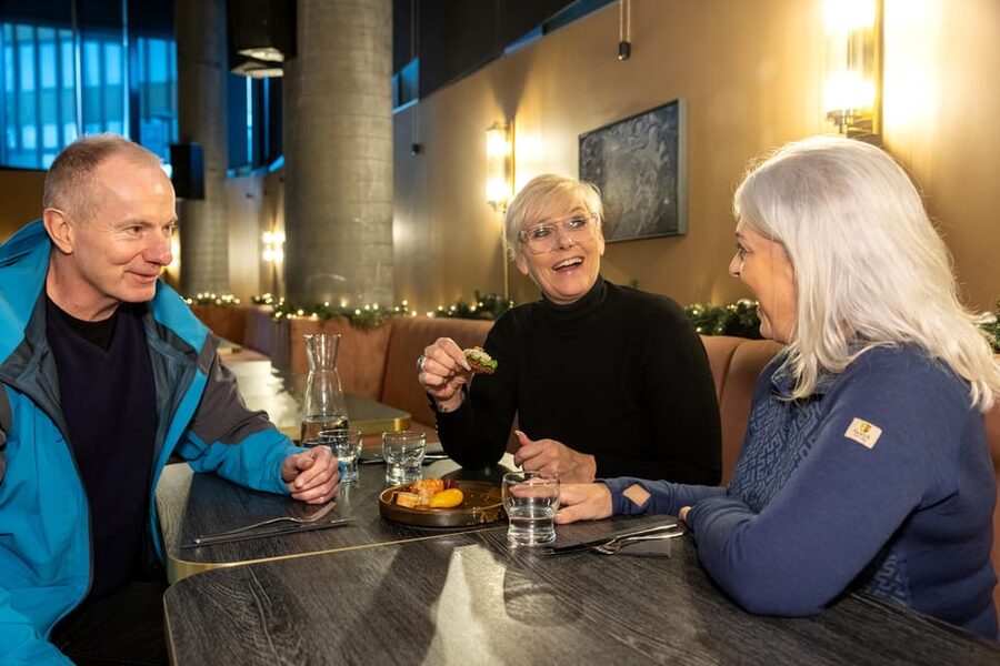 Reykjavik: Christmas Food Tour with Tastings and Drinks - Key highlights worth your attention