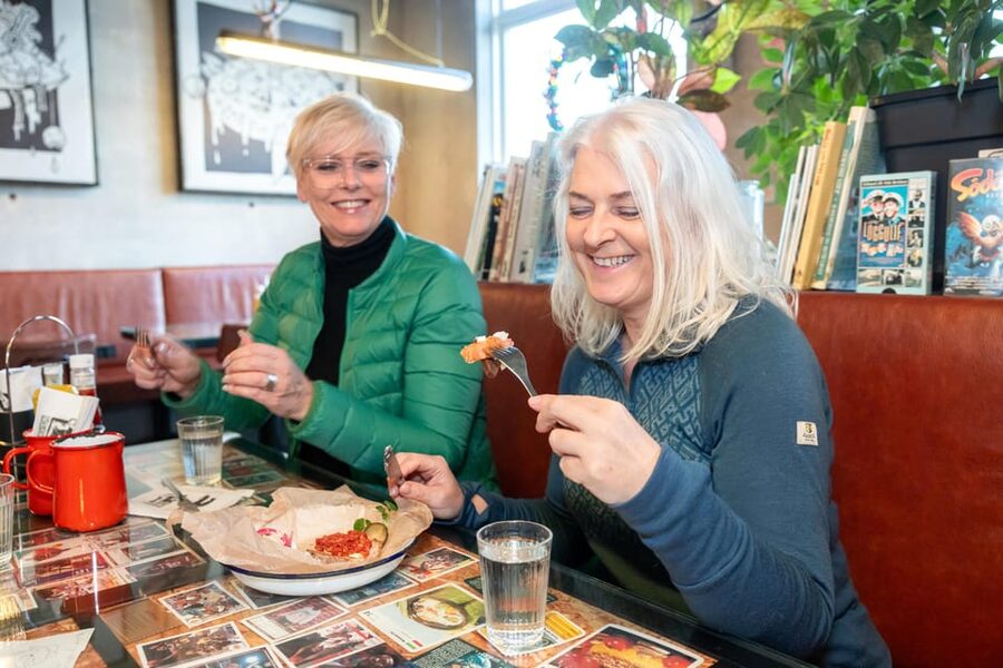 Reykjavik: Christmas Food Tour with Tastings and Drinks - Who This Tour Suits Best, and Who Should Rethink It