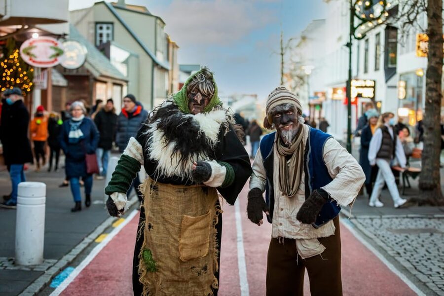 Reykjavik: Christmas Walking Tour with Icelandic Traditions - The 13 Santas, Grýla, and the Christmas Cat, explained where it matters