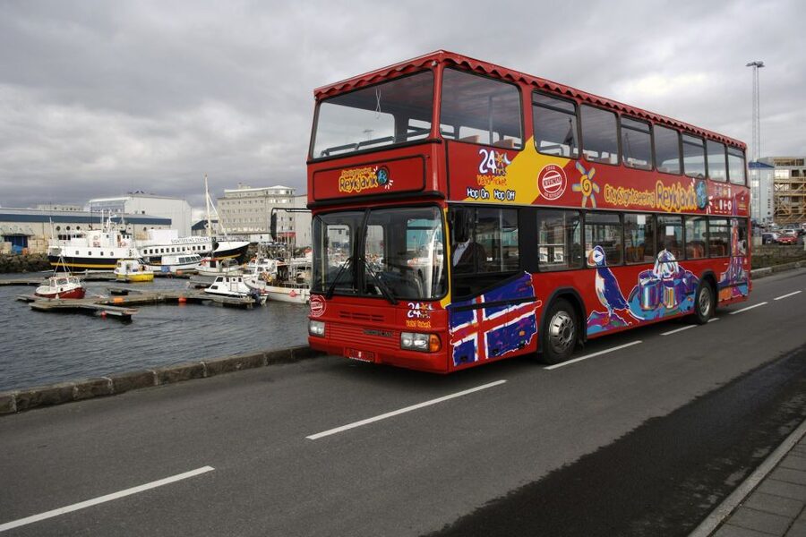 Reykjavik: City Sightseeing Hop-On Hop-Off Bus Tour - National Museum and the downtown core around Lækjartorg, easy city walking time