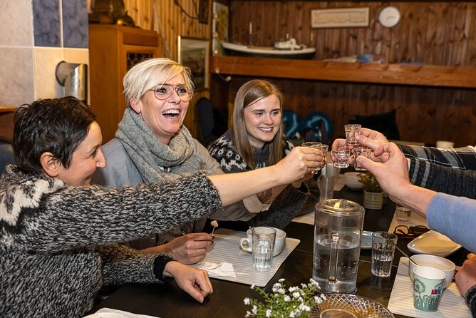 Reykjavik Food Lovers Tour - Icelandic Traditional Food - Dass Reykjavik by Hallgrimskirkja: Hakarl and the drink finale