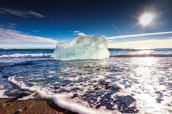 Reykjavik: Glacier Lagoon Boat Ride & South Coast Full Day Tour - Seljalandsfoss: Walking Behind the Water Curtain (And Why Darkness Changes the Plan)