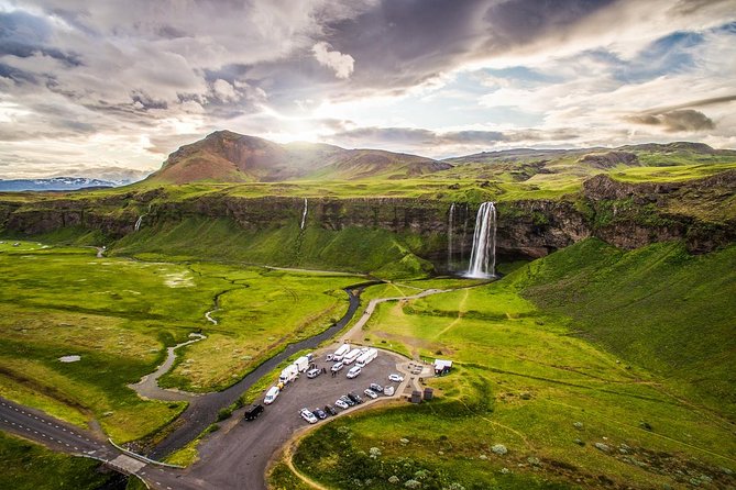 Reykjavik: Glacier Lagoon, Diamond Beach & South Coast Day Tour - Vík: Black Sand, Reynisdrangar, and a Breather on the Route