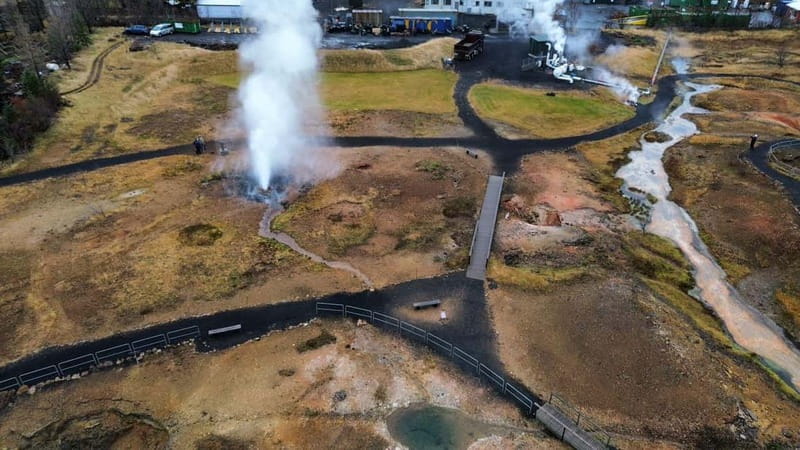 Reykjavík: Golden Circle, 2 Geysers & Geothermal Bakery Tour - How the Golden Circle day flows from Reykjavik