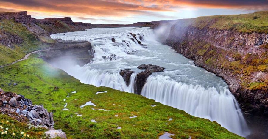 Reykjavik: Golden Circle Afternoon Tour - Þingvellir National Park: tectonic plates and the oldest parliament