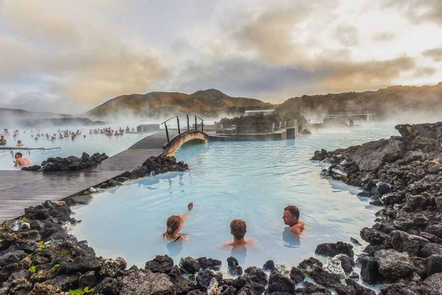 Reykjavík: Golden Circle, Blue Lagoon, and Aurora Tour - Getting picked up and how the 15-hour rhythm works