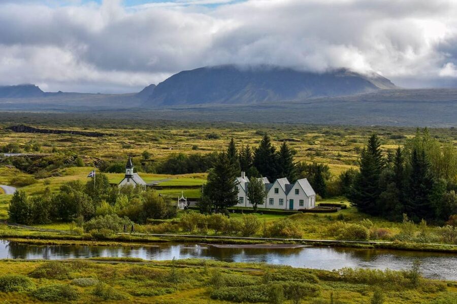 Reykjavík: Golden Circle, Bruarfoss, and Kerid Crater Tour - Þingvellir National Park: the walk, the photos, and the stop that helps the rest click