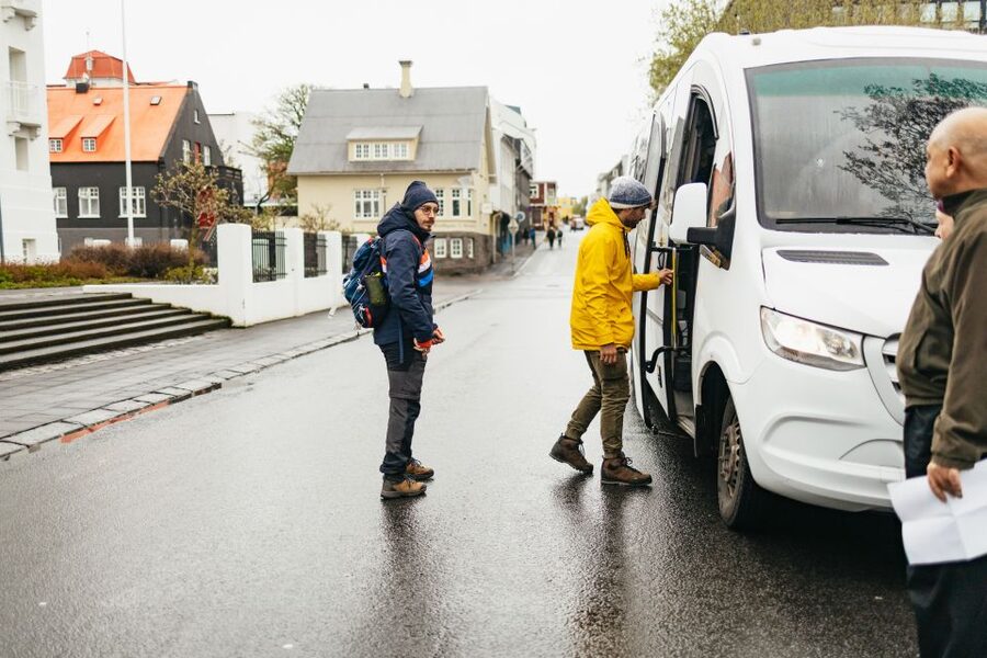 Reykjavik: Golden Circle, Crater & Blue Lagoon Minibus Tour - Kerið Crater Lake: The 20-Minute Stop You Can Actually Enjoy
