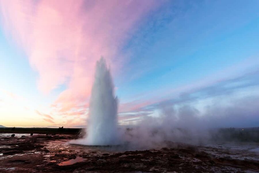 Reykjavík: Golden Circle, Secret Lagoon, & Friðheimar Tour - Your Day Starts With Reykjavik Pickup, Not a Rental Car Plan