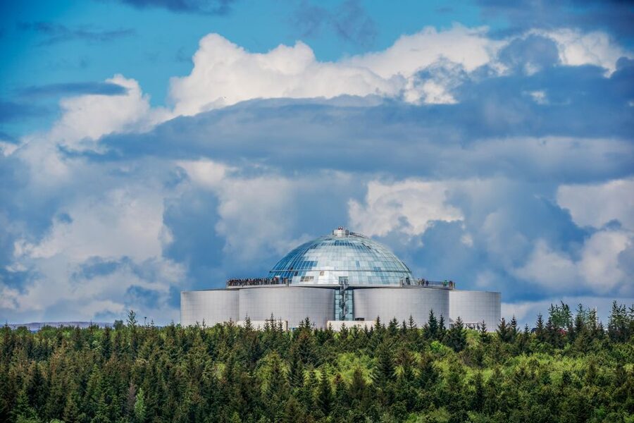 Reykjavík: Hop-On Hop-Off Bus and Perlan Museum Entry Ticket - Your one-day plan around Perlan: don’t let the clock steal your visit