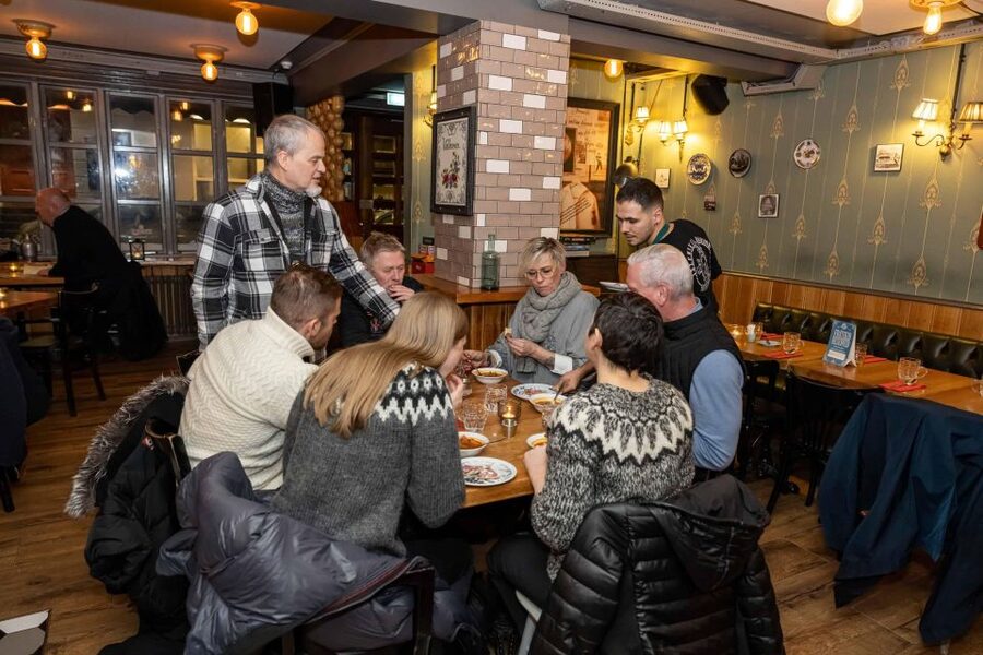 Reykjavik: Icelandic Food Tour - Meeting at Hlöllabátar by Ingólfstorg Square, Then Getting Your Bearings