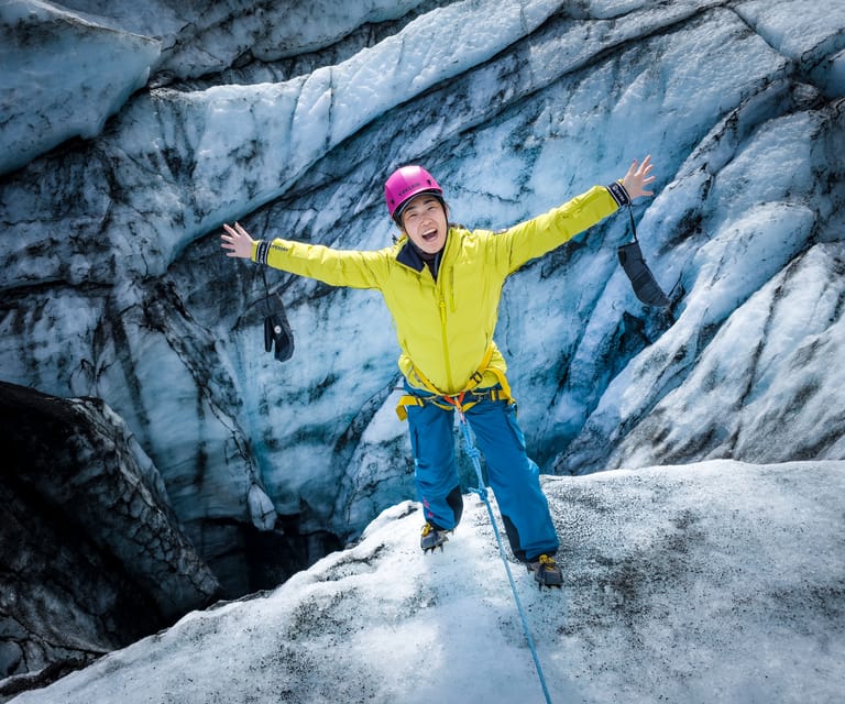 Reykjavík: Iconic Glacier Hike, South Coast & Waterfalls - Pickup Timing, Bus Stops, and How the Day Actually Flows