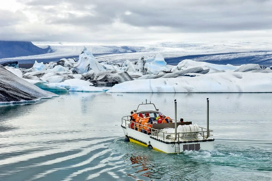 Reykjavik: Jokulsarlon Glacier Lagoon Full-Day Guided Trip - Seljalandsfoss: the waterfall with a literal viewpoint