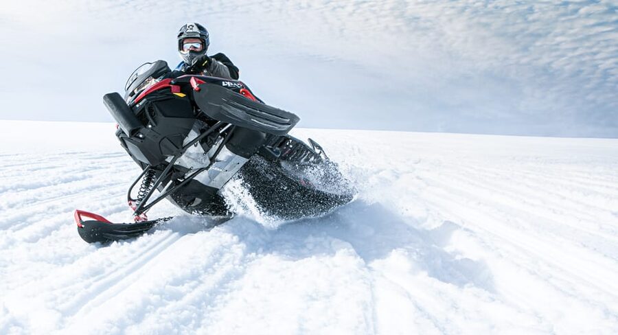 Reykjavík: Langjökull Glacier Snowmobile Tour with Ice Cave - Food, Coffee, and Keeping Warm at Skjól Basecamp