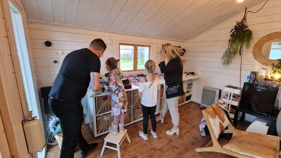 Reykjavik: Make an Icelandic Wool Monster - How the sewing happens, and why the hour stays fun instead of frustrating