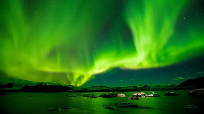 Reykjavik: Northern Lights Adventure Tour with Hot Chocolate - Where pickup starts, from City Hall to Hotel CABIN