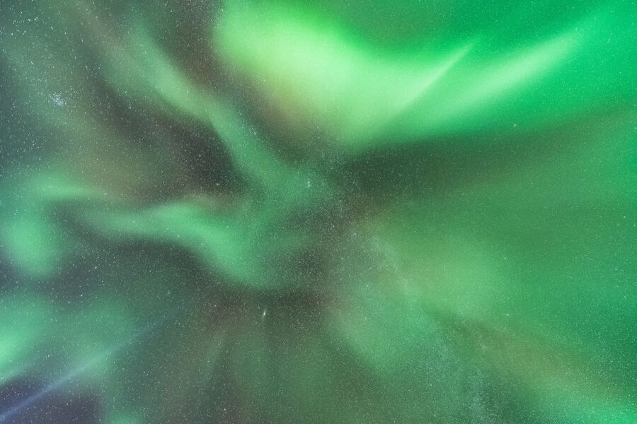 Reykjavik: Northern Lights Group Tour with Photos - Why This Reykjavik Aurora Hunt Makes Sense in Winter