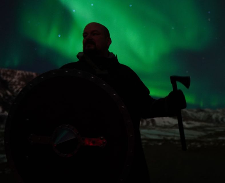 Reykjavik: Northern Lights Tour w/Pro Photos - Small Group - Pickup in Reykjavik, Then the Minibus Ride Out to Darker Skies