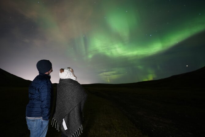 Reykjavik Northern Lights Tour with Pro Aurora Photos Small Group - Why This Northern Lights Hunt Works in the Real World