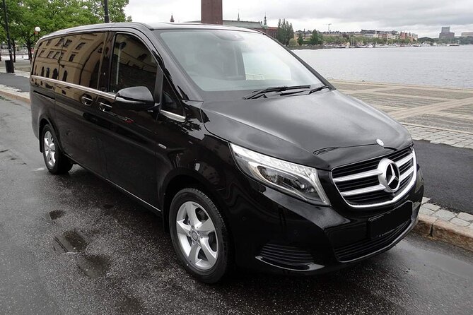 Reykjavik-Private Transfer to/from Keflavík Airport - Who this transfer is best for (and when to skip it)
