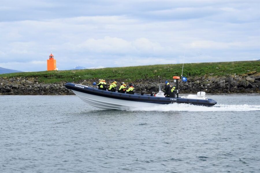 Reykjavik: Puffin Watching Tour by RIB Speedboat - Meeting at the Wooden Hut and Getting Ready to Ride