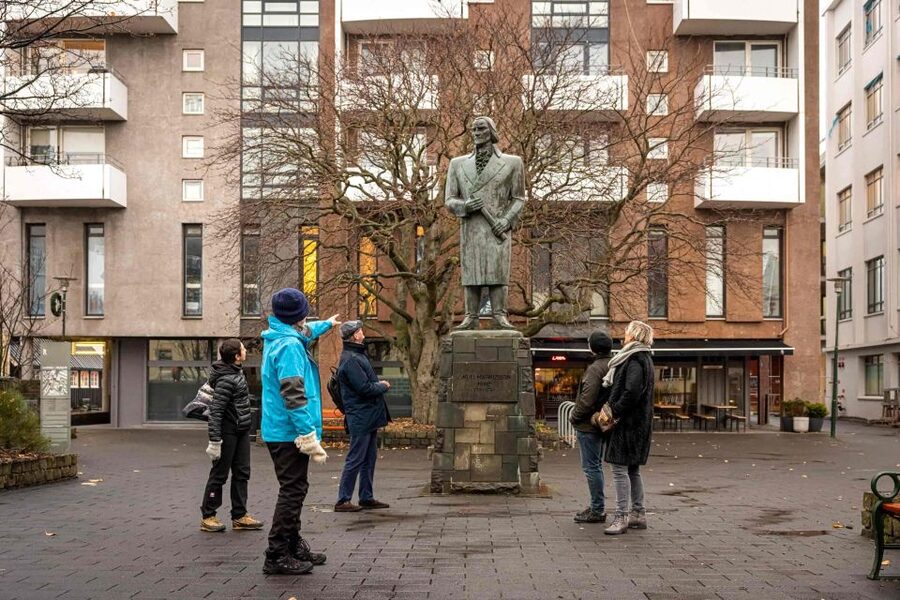 Reykjavik: Sightseeing Walking Tour with a Viking - Starting at Ingólfur Square, the real orientation begins fast