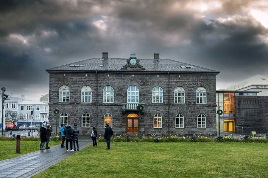 Reykjavik: Sightseeing Walking Tour with a Viking - From Alþingi to Lake Tjornin, politics and birdlife in one loop
