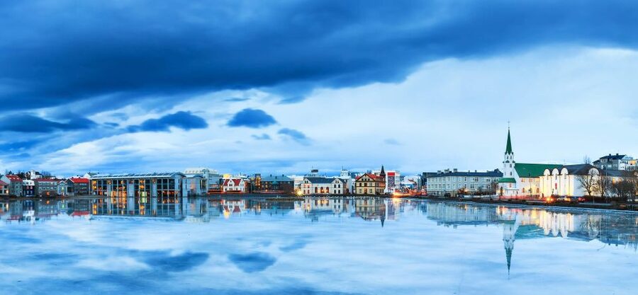 Reykjavik: Sightseeing Walking Tour with a Viking - What the guide adds, beyond facts at each stop