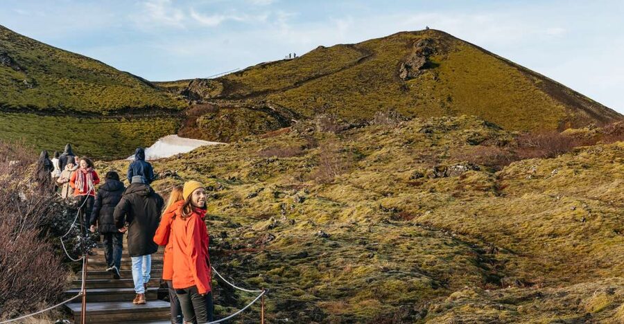 Reykjavik: Silver Circle Tour, Canyon Ride, & Thermal Baths - Why this Silver Circle day feels quieter than the usual route