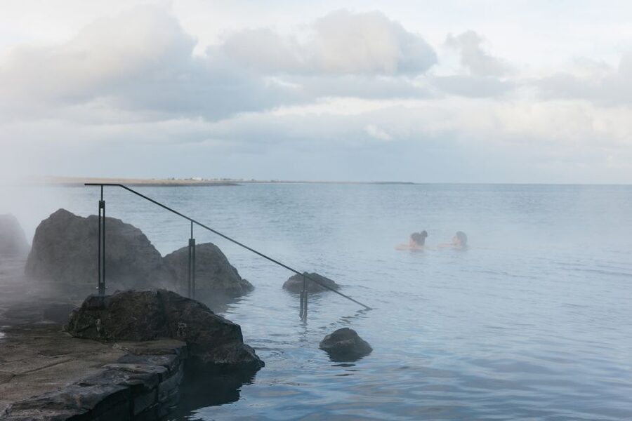 Reykjavik: Sky Lagoon Admission with Transfer - Timing strategy: sunset soaks and when to plan your return