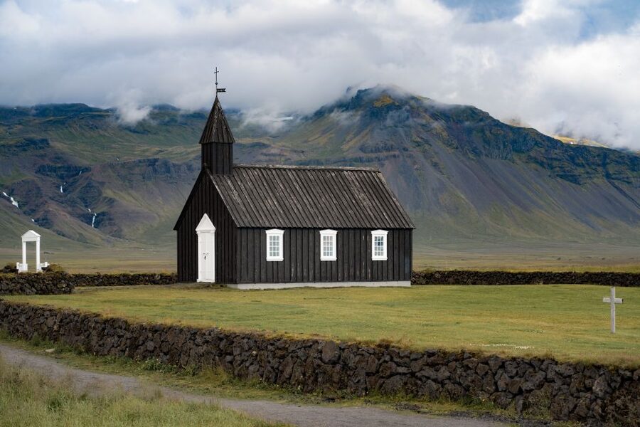 Reykjavik: Snaefellsnes & Mt. Kirkjufell Guided Minibus Tour - Why Snæfellsnes Feels Like a Whole Other Iceland