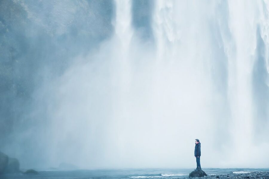Reykjavík: South Coast Waterfalls, Black Sand & Glacier Tour - Skipping the Crowds: How the Best Guides Manage Timing
